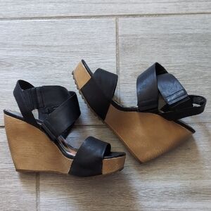 Madden Girl Wedges